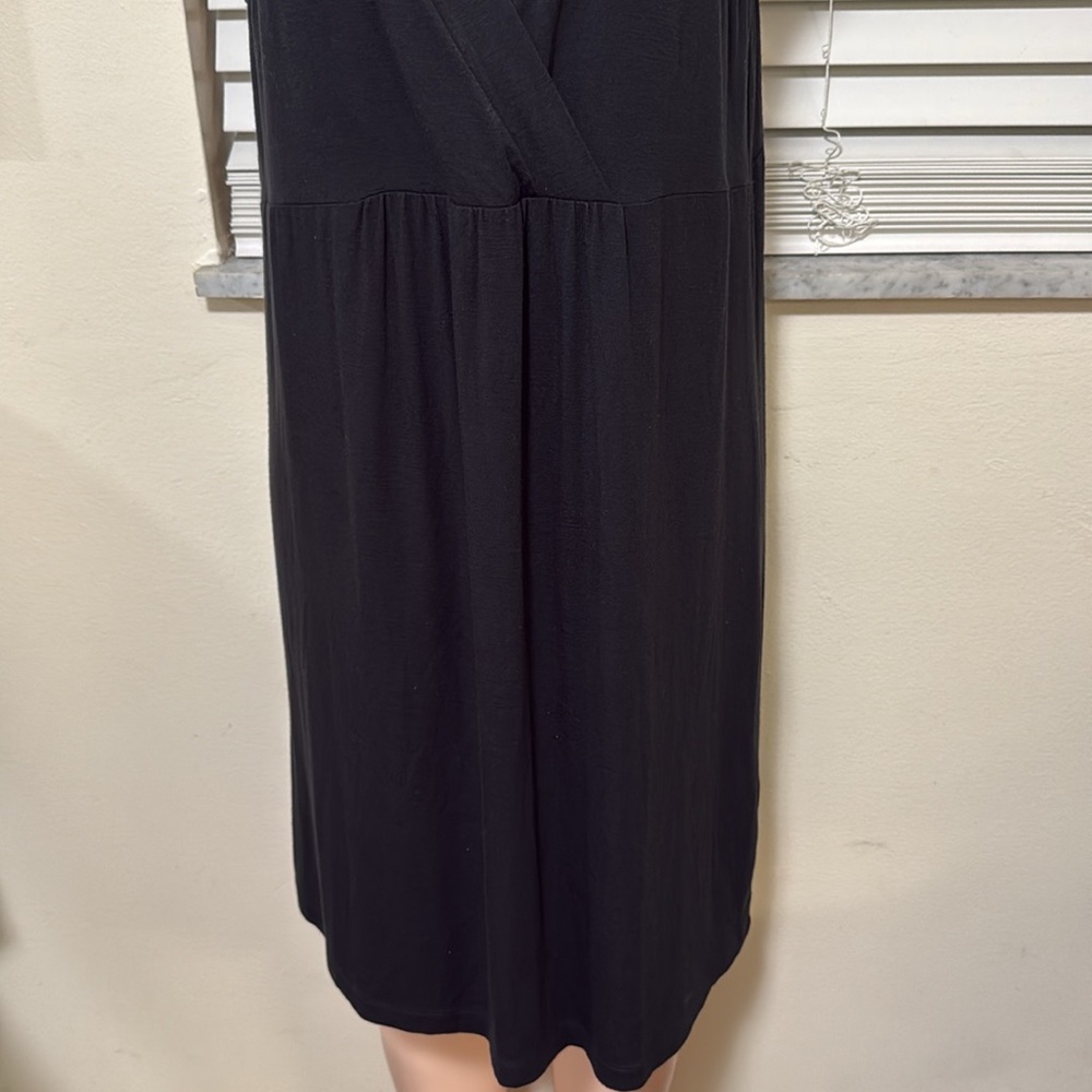 J. Jill woman MEDIUM black v neck cross simple black dress - Picture 3 of 5